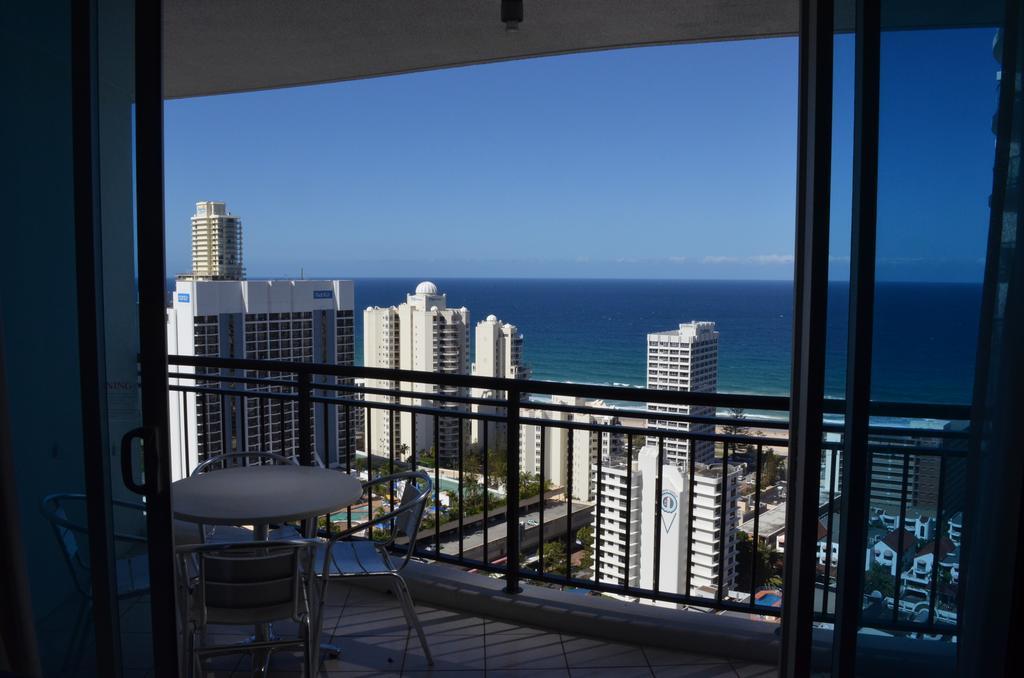 Great Escape At Chevron Renaissance Apartman Gold Coast Kültér fotó
